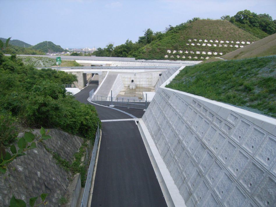 四国横断自動車道